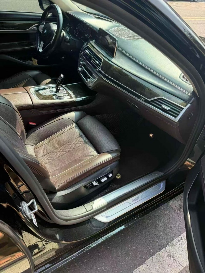 19年秦皇岛宝马7系