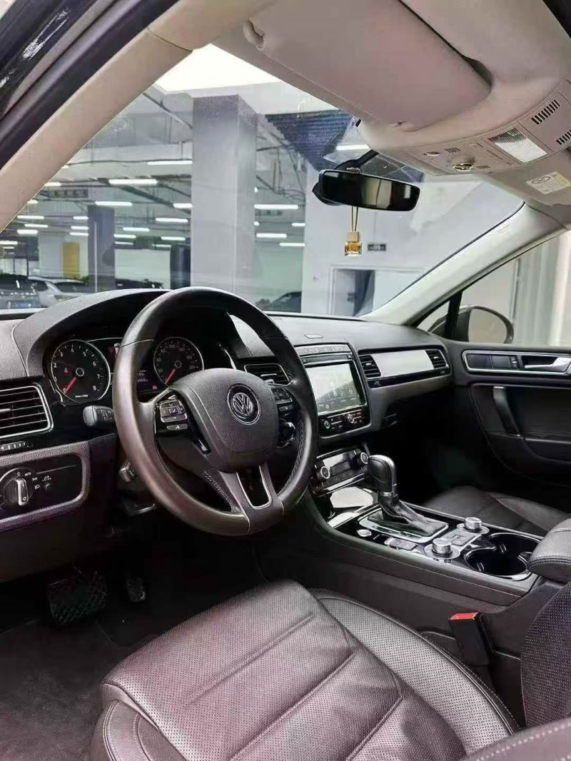 17年遵义大众途锐