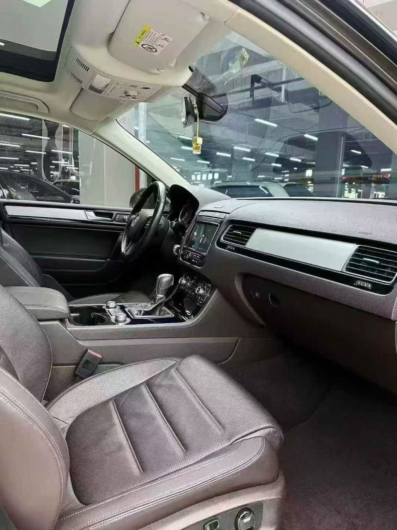 17年遵义大众途锐