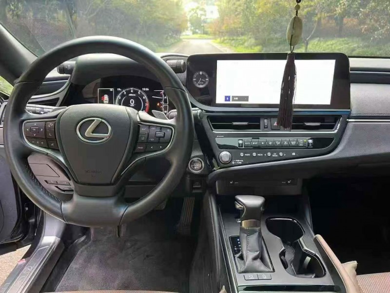 24年绍兴雷克萨斯ES