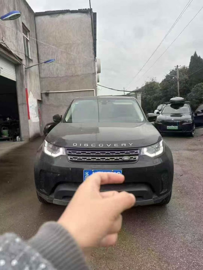 18年湖州路虎发现5