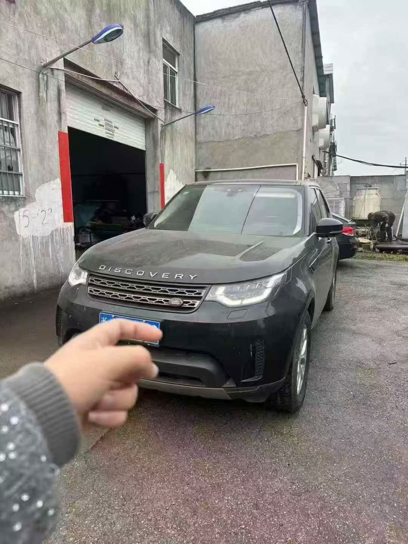 18年湖州路虎发现5