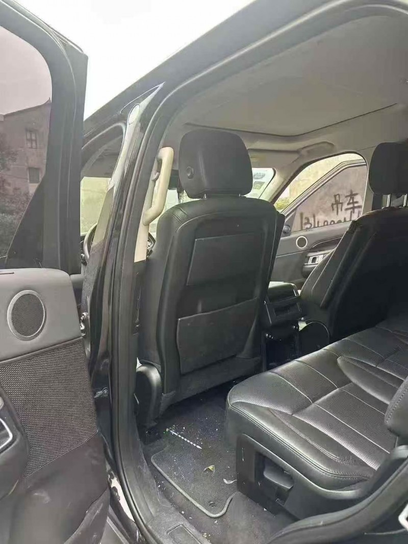 18年湖州路虎发现5