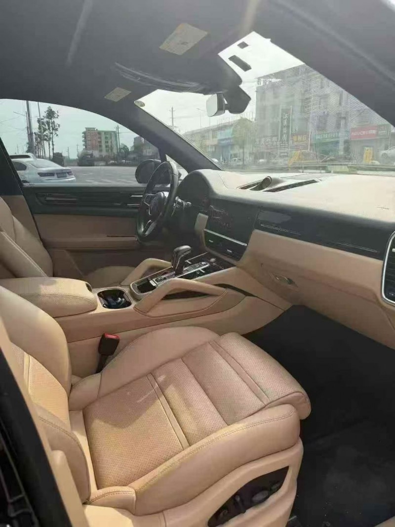 22年衡阳保时捷卡宴