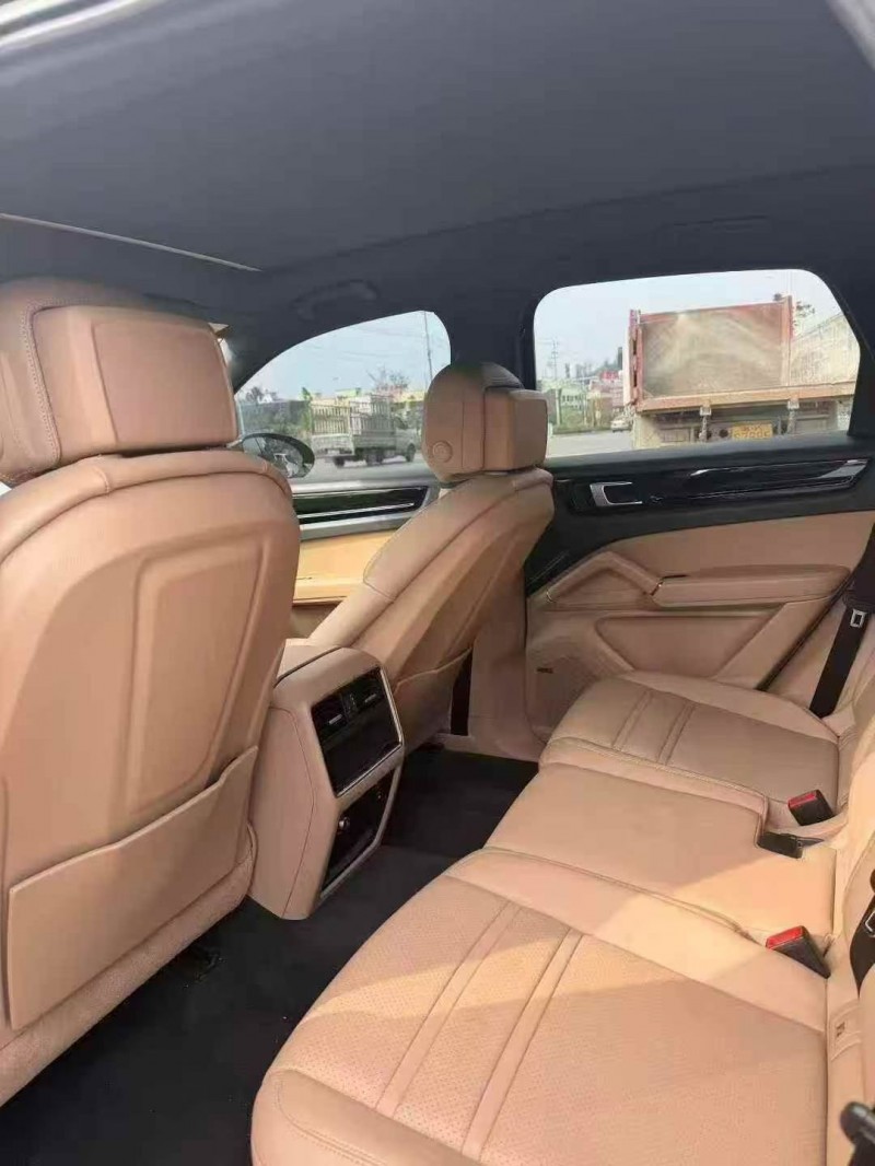 22年衡阳保时捷卡宴