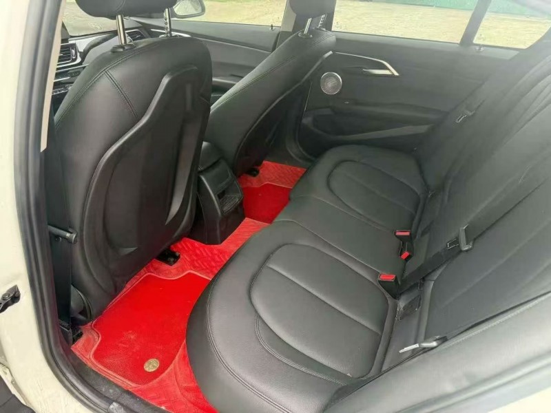 22年珠海宝马1系