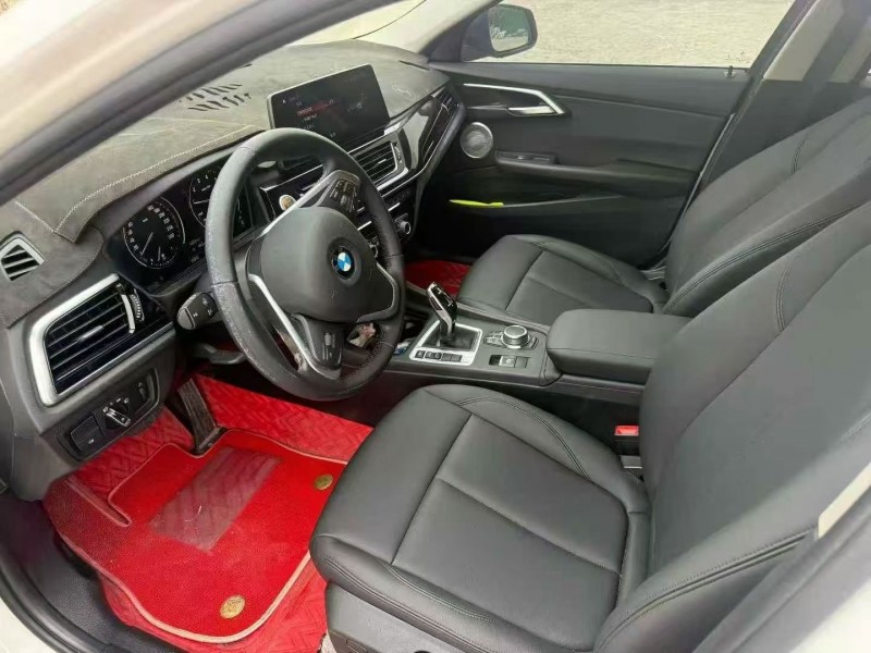 22年珠海宝马1系