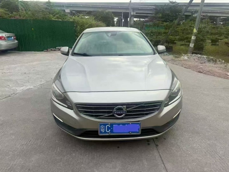 14年佛山沃尔沃S60L