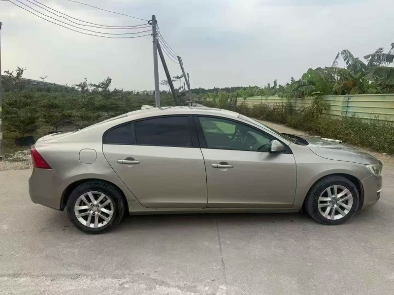 14年佛山沃尔沃S60L