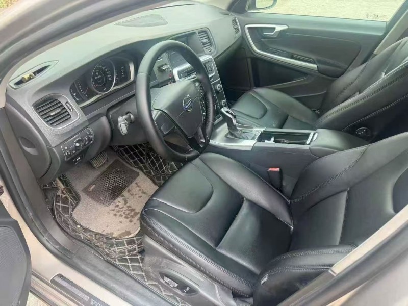 14年佛山沃尔沃S60L