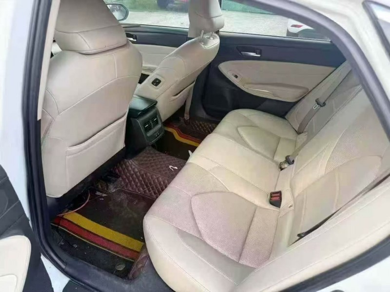 20年珠海丰田亚洲龙