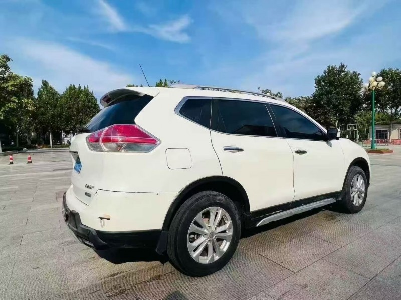 15年济南日产奇骏