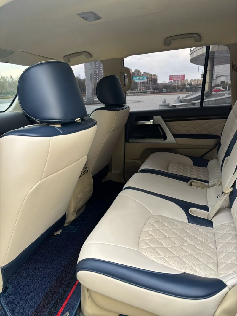 17年吉林丰田兰德酷路泽