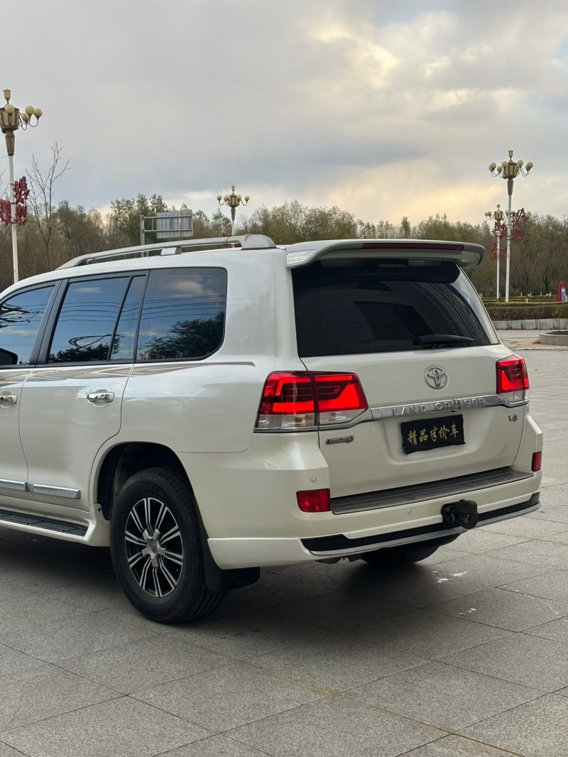 17年吉林丰田兰德酷路泽