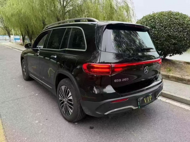 25年宜春奔驰EQB