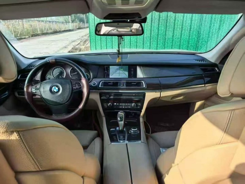 11年天津市宝马7系