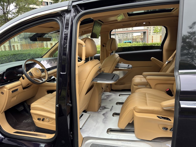 24年盐城岚图汽车梦想家