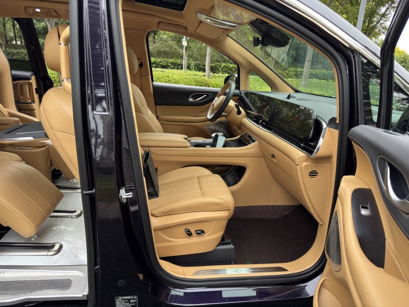 24年盐城岚图汽车梦想家