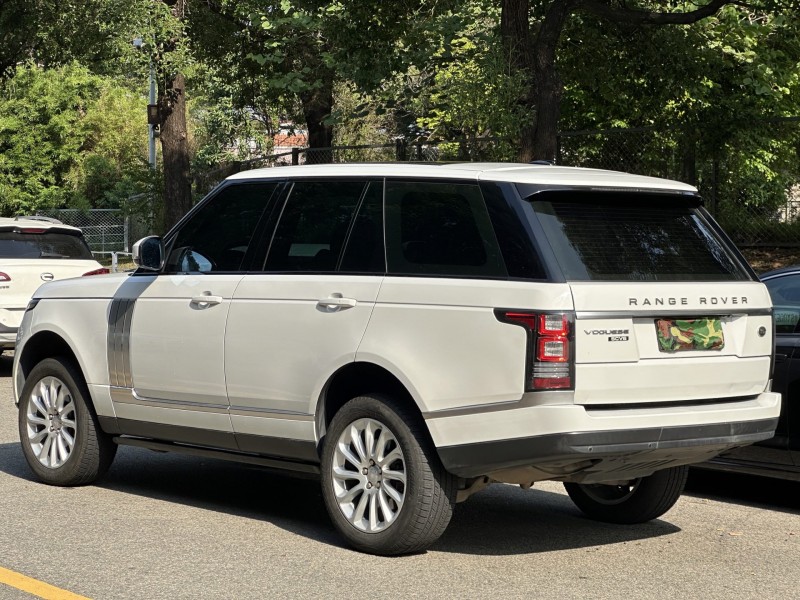 16年东莞市路虎揽胜行政