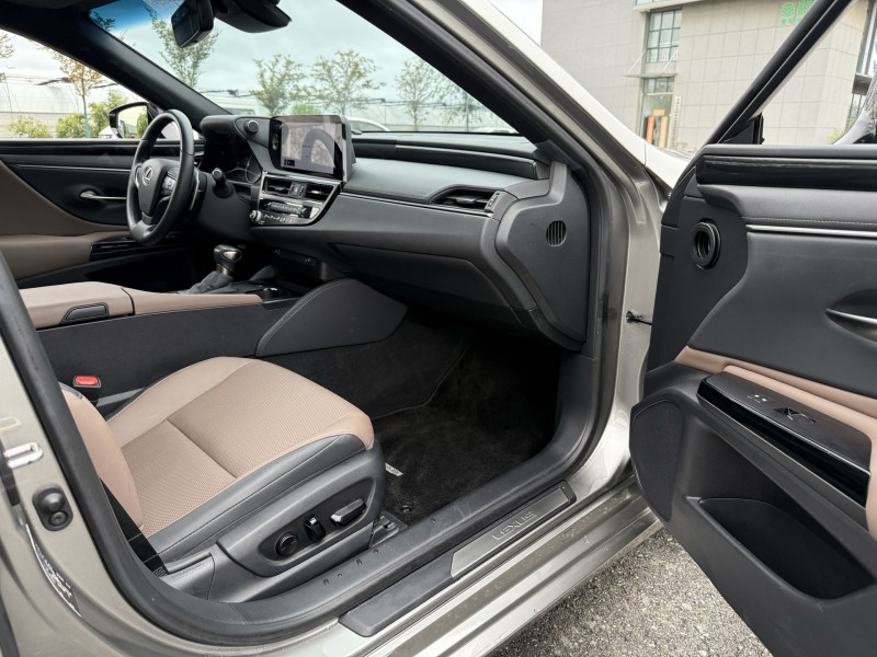 24年盐城雷克萨斯ES