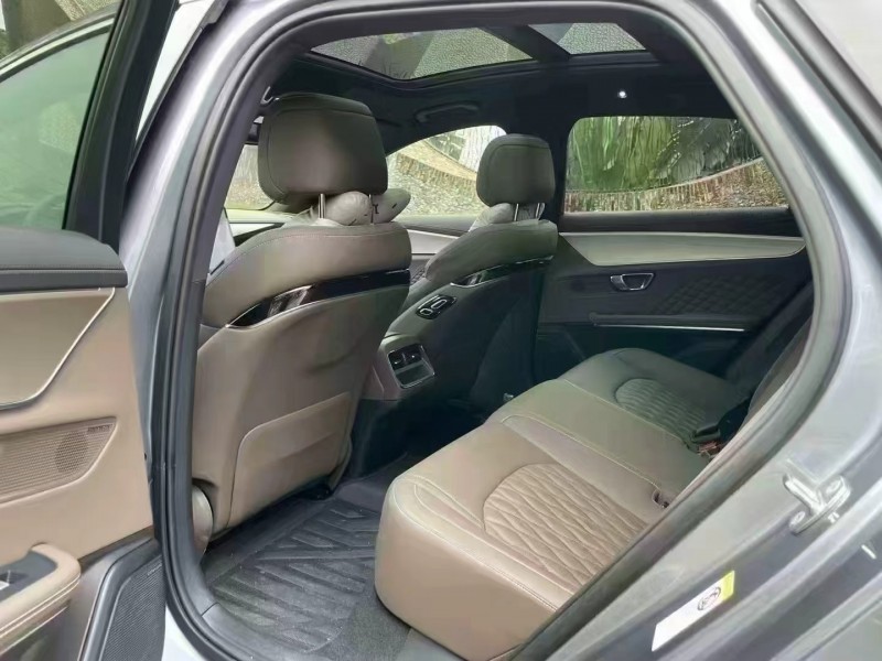 24年深圳比亚迪汉DM