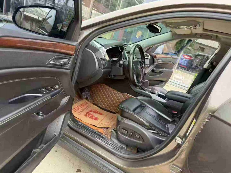 14年徐州凯迪拉克SRX