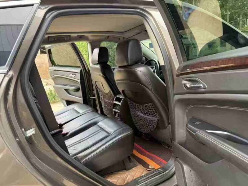 14年徐州凯迪拉克SRX