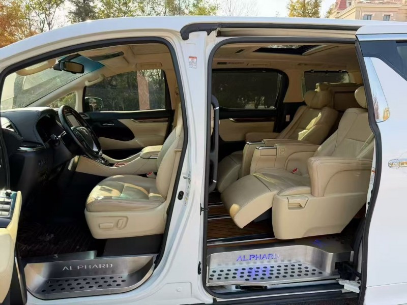 17年枣庄丰田埃尔法