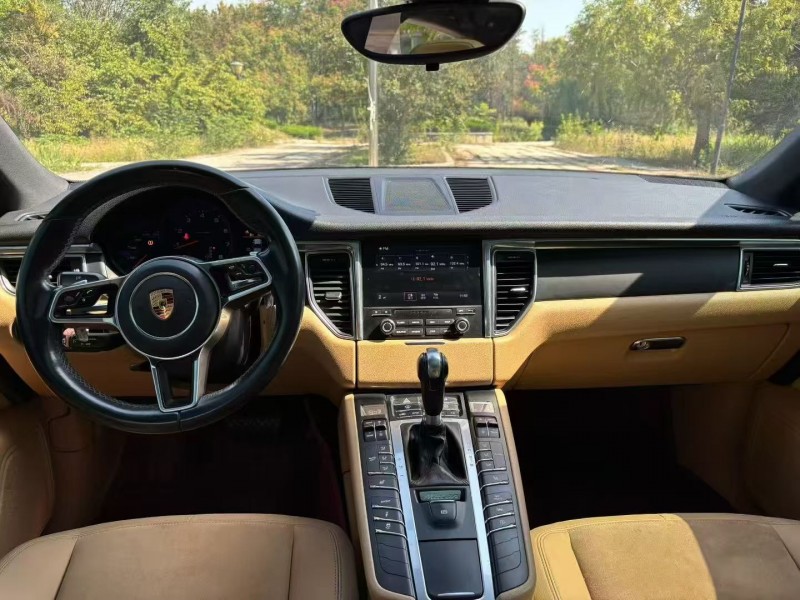 17年东营保时捷Macan