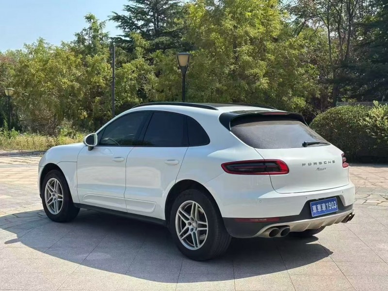 17年东营保时捷Macan