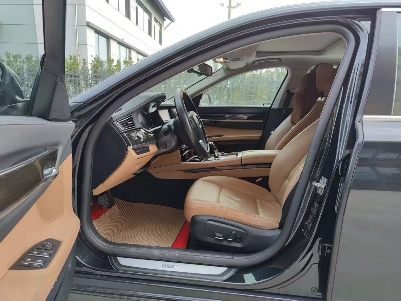 15年日照宝马7系