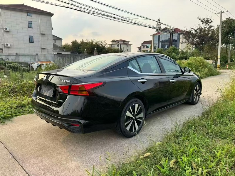 21年金华日产天籁