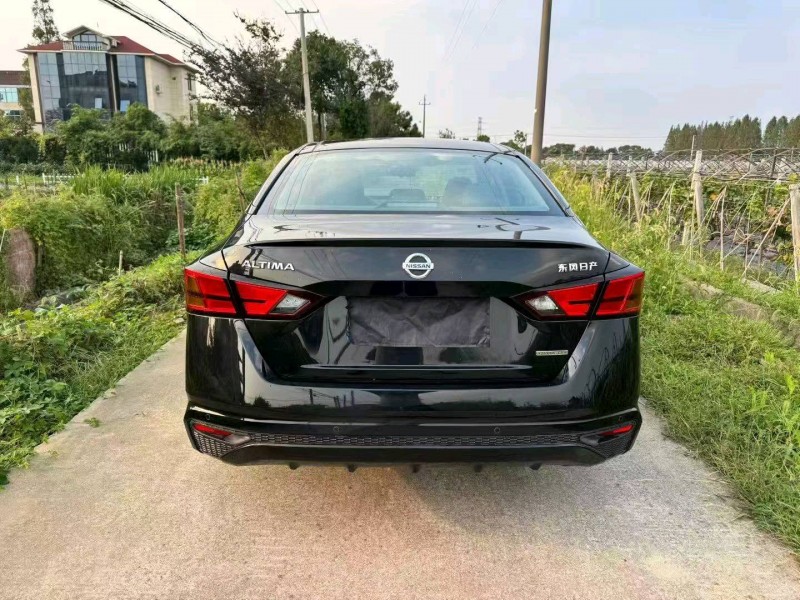 21年金华日产天籁