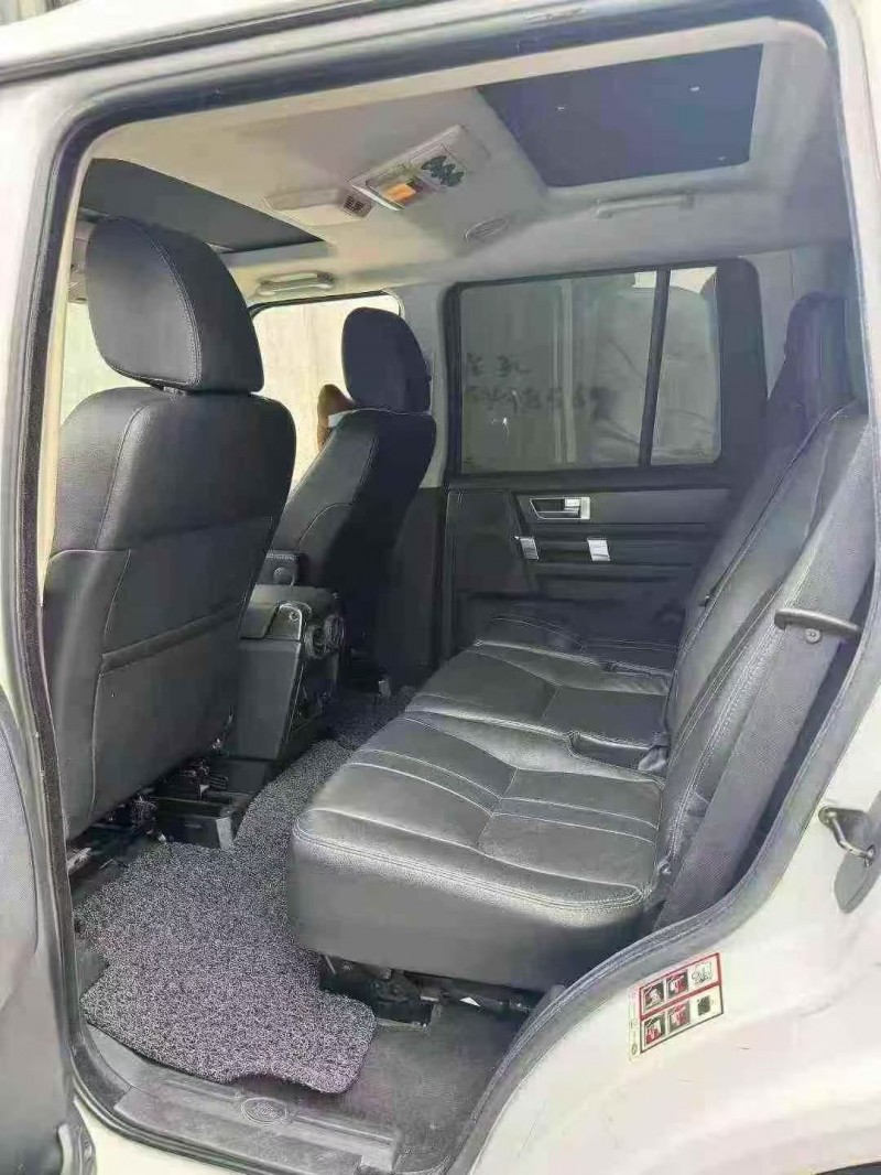 14年湖州路虎发现4