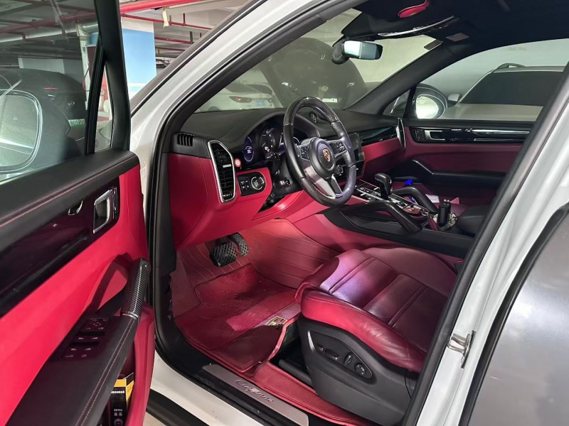 22年常州保时捷卡宴