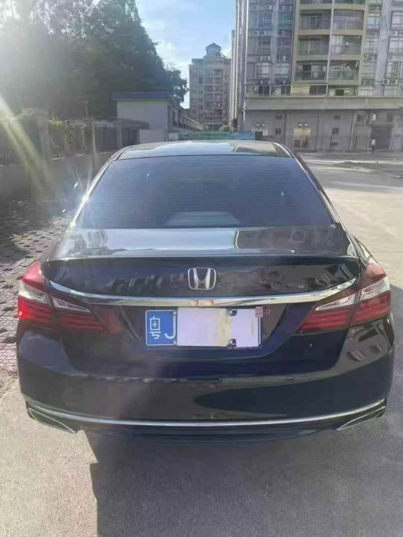 16年深圳本田雅阁