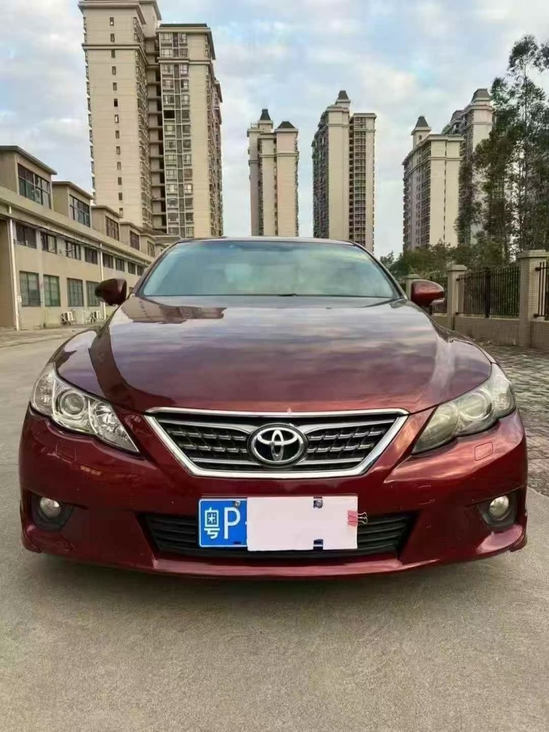 12年深圳丰田锐志