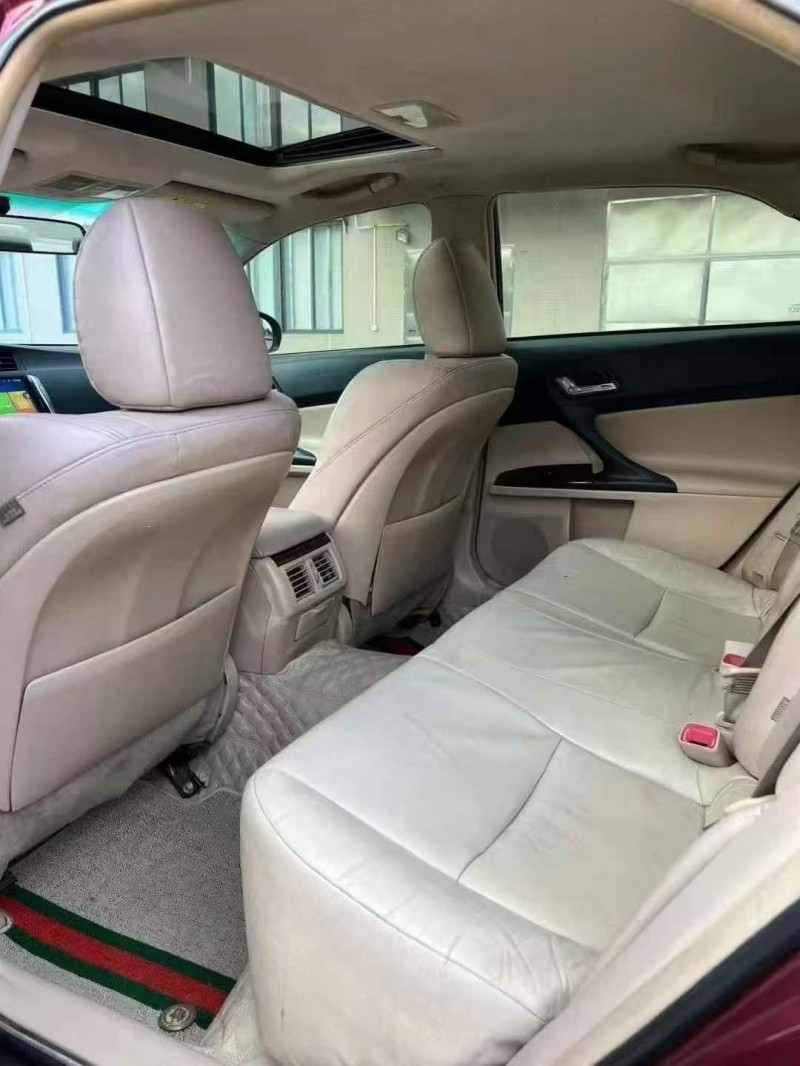 12年深圳丰田锐志