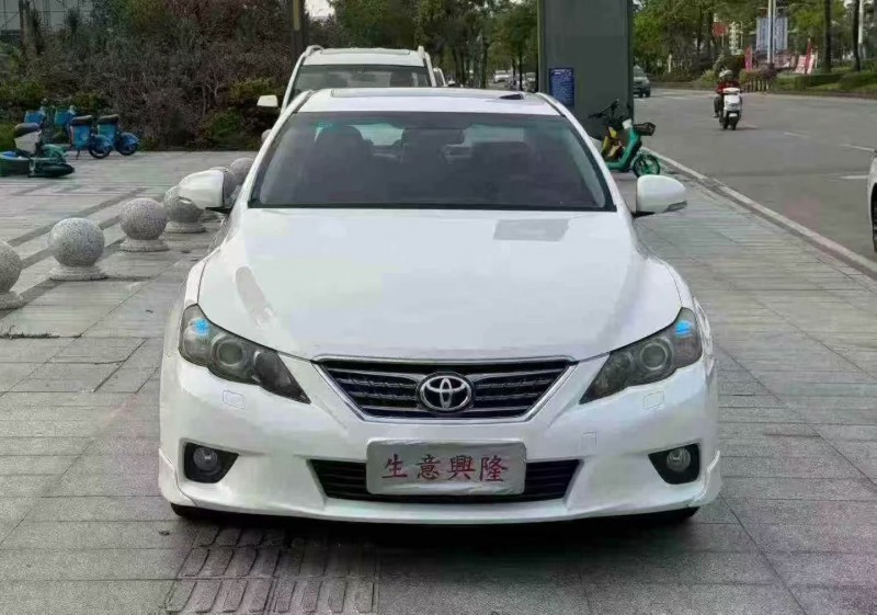 13年汕头丰田锐志