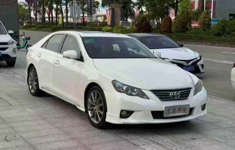 13年汕头丰田锐志