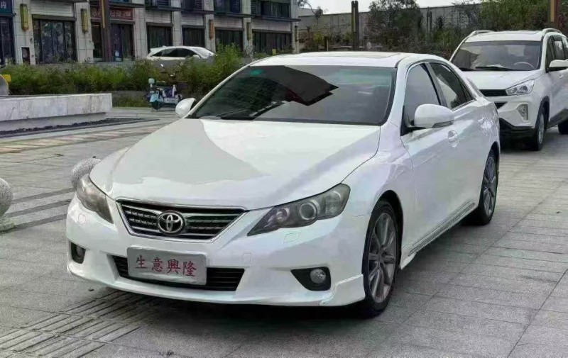 13年汕头丰田锐志