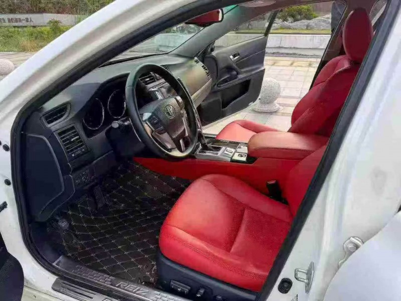 13年汕头丰田锐志