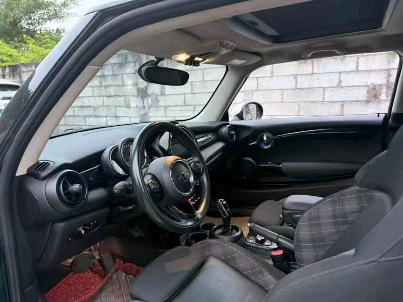 18年韶关宝马MINI