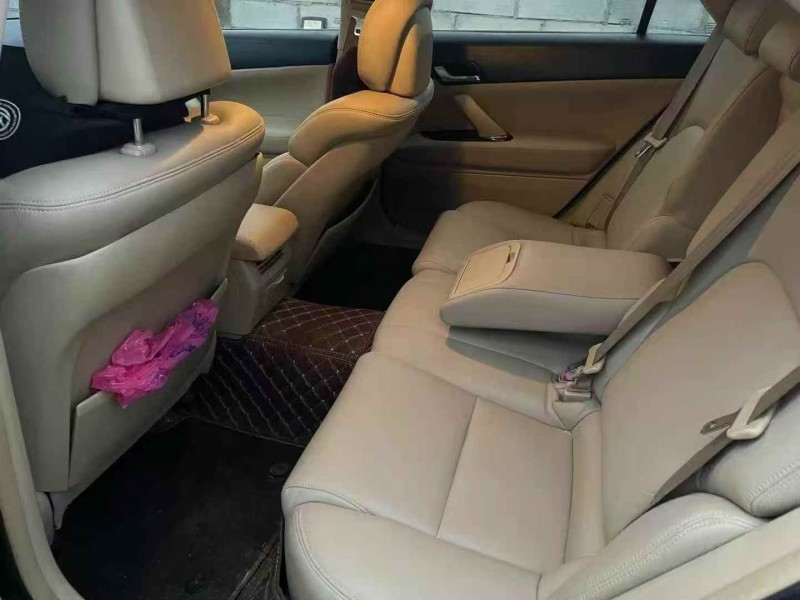 10年深圳丰田锐志