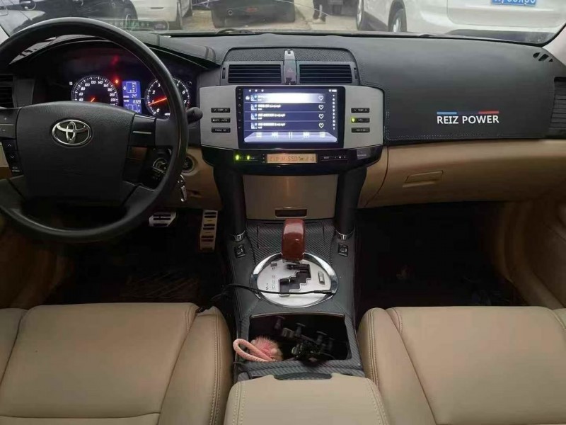 10年深圳丰田锐志