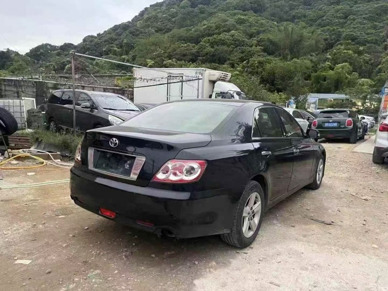 10年深圳丰田锐志