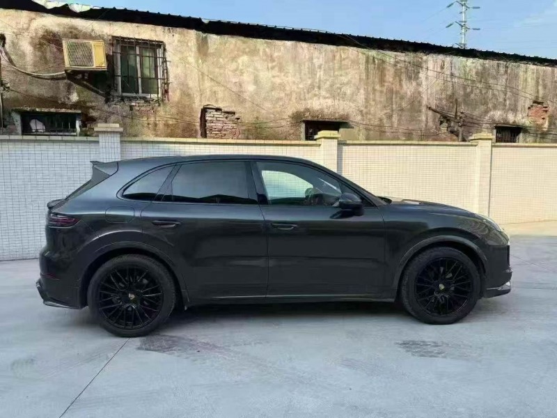 18年珠海保时捷卡宴