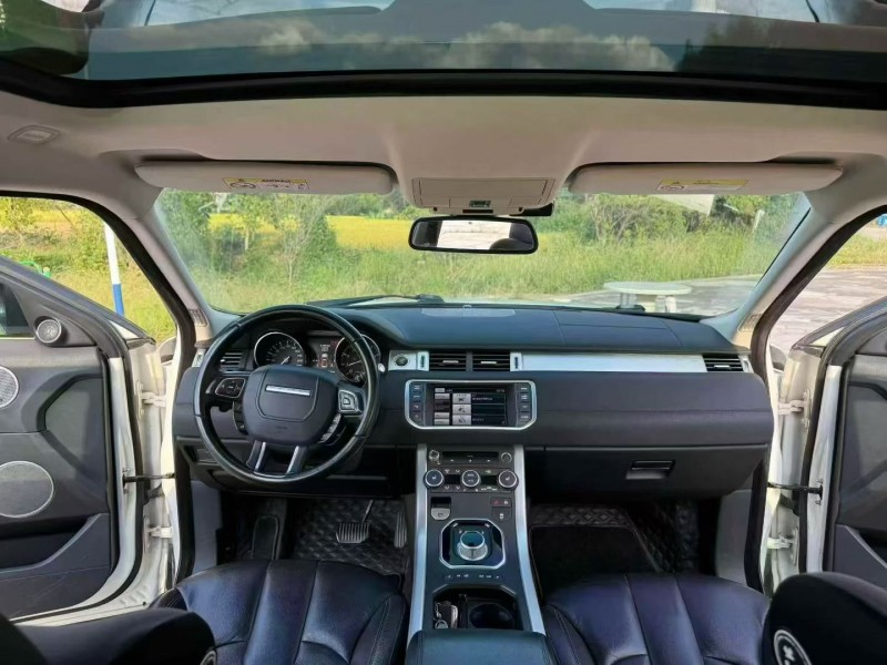 16年厦门路虎揽胜极光