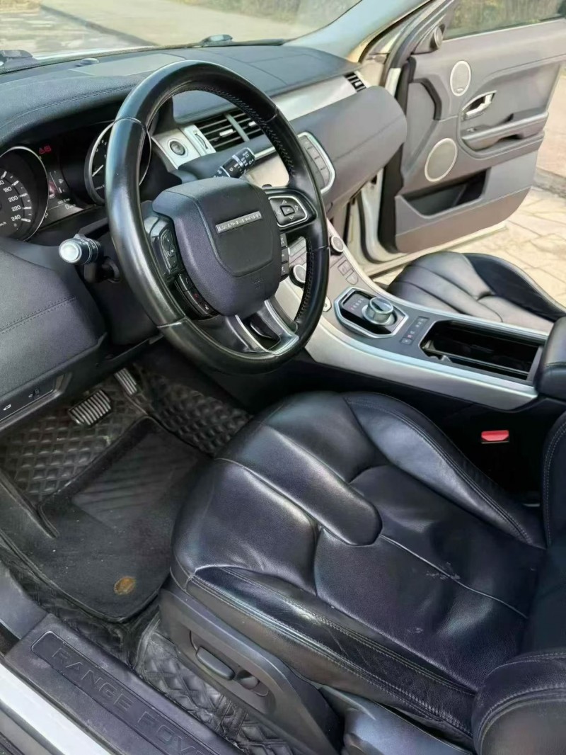 16年厦门路虎揽胜极光