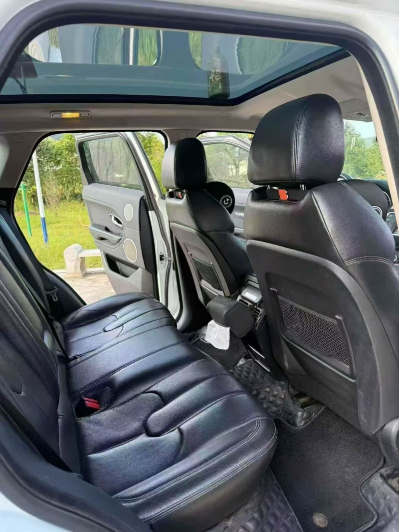 16年厦门路虎揽胜极光